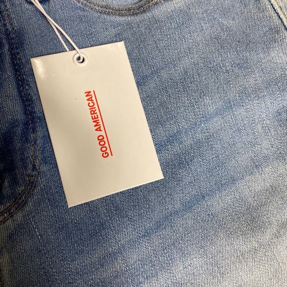 Good American High Waist Bermuda Shorts B3… - Picture 4 of 8